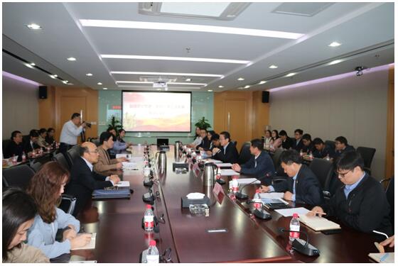 开云官方入口登录开展“加强非公党建，更好引领企业发展”主题党课学习活动